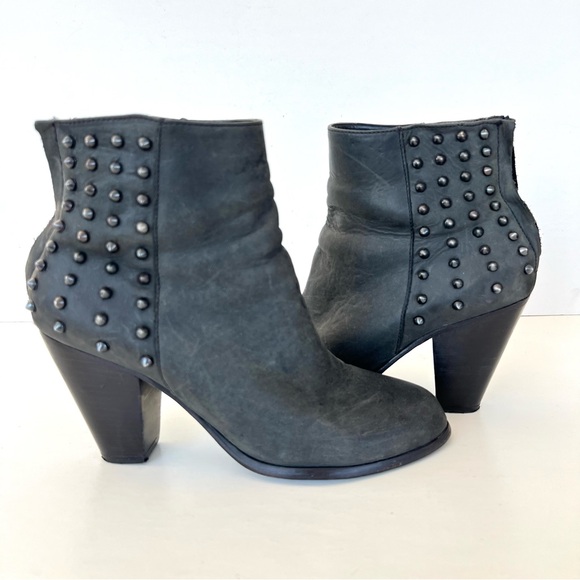 STEVE MADEN Acedd Black Leather Gunmetal Studded Distress Moto Ankle Boots Sz 8 - Picture 2 of 12